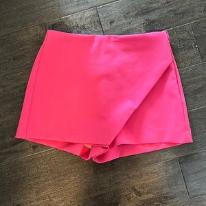 Zara size medium hot pink skort